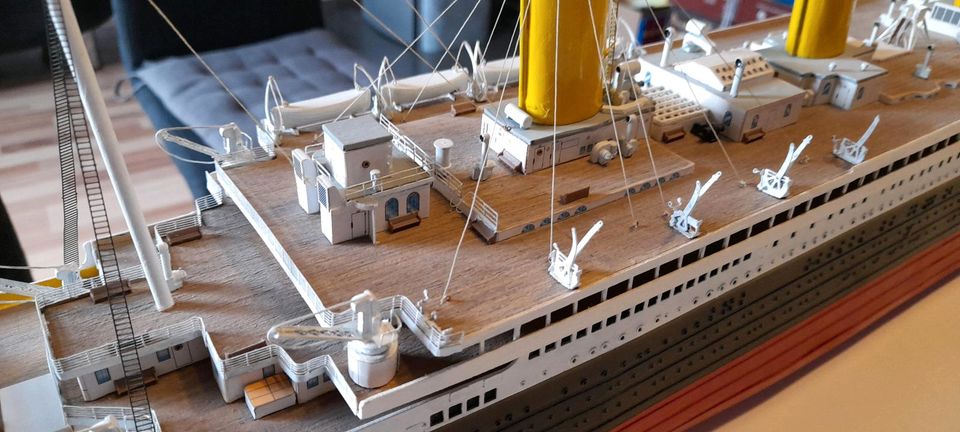 Titanic RMS Holzmodell 1:250 fasst fertig in Nauort