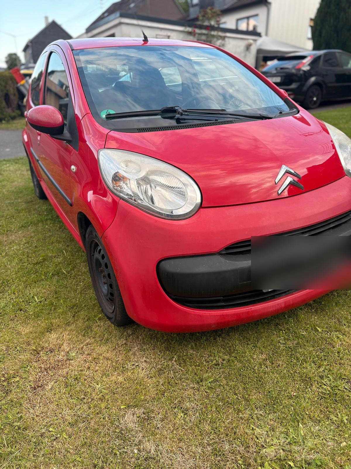 Abbildung des Autos Citroën c1 mit neuem tüv…