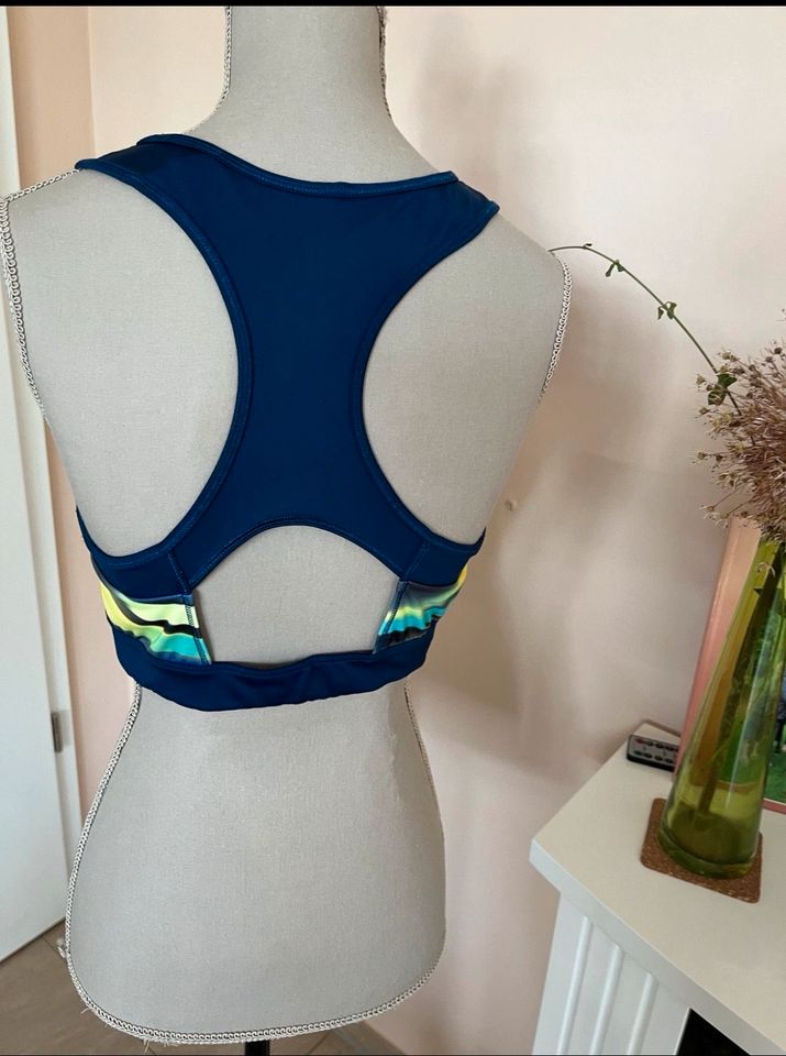 Sport BH, Sport Bustier, von Adidas, Gr. 170⭐️, Neuwertig in Graal-Müritz