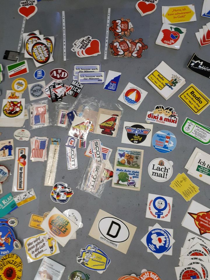 Alte Auto Aufkleber Sticker Decals 80er Jahre in Ruppichteroth