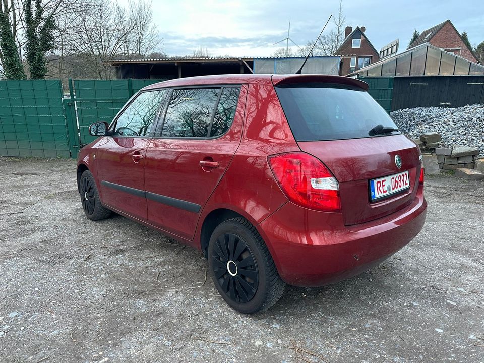 Nr.021 SKODA FABIA 5J 1,4 16V TÜV NEU 05-2026 / ZAHNRIEMEN NEU in Marl