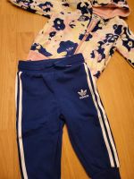 Adidas Anzug Blumen Baby/Kind Wuppertal - Heckinghausen Vorschau