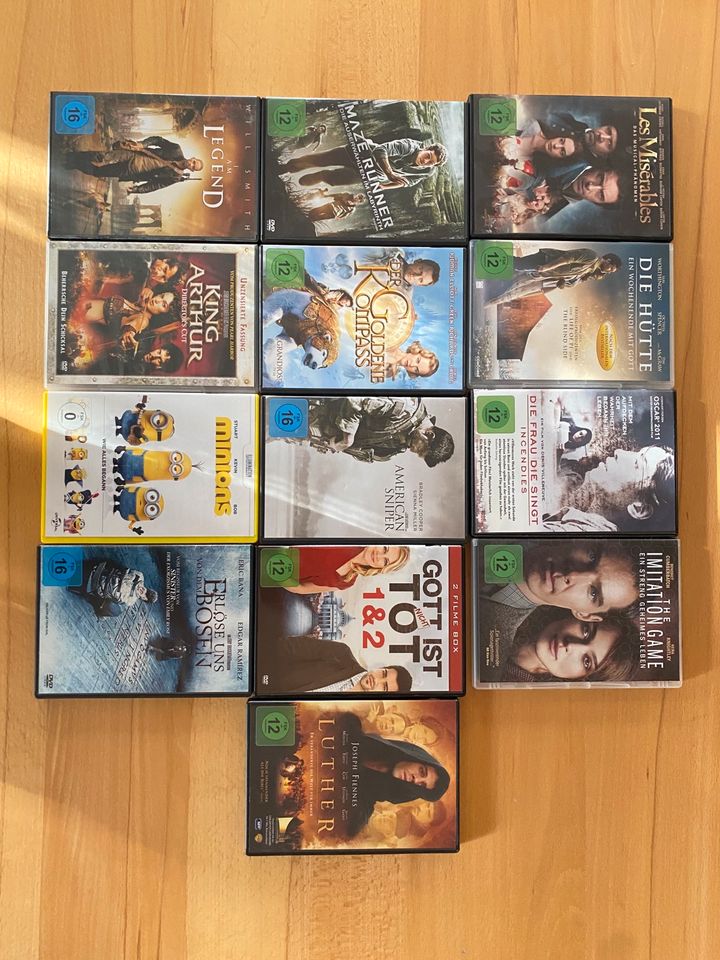 Diverse DVDs Filme/Serien/XBoxSpiele in Werneck