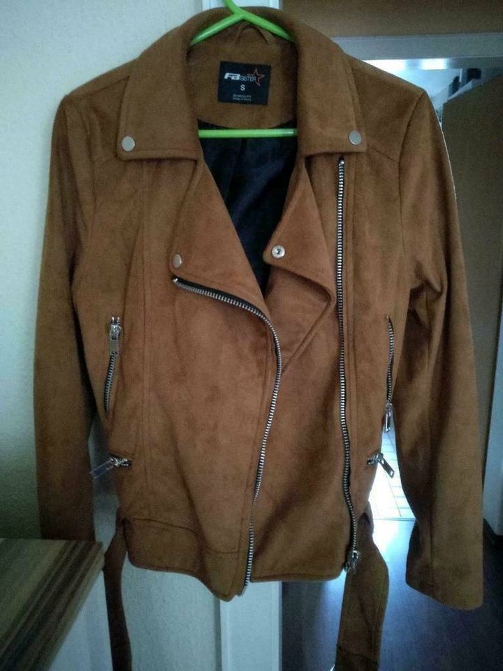 Blazer/ Jacken ab 9€ in Oberhausen