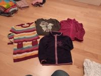 Kleiderpaket Pullover Fleecej. Kleid Gr.98/104 Niedersachsen - Marschacht Vorschau