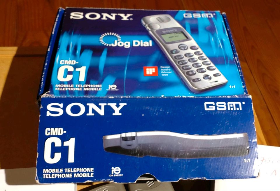 2x Sony CMD C1 Handy 1999  1x Original Verpackung mit Netzteil in Büttelborn