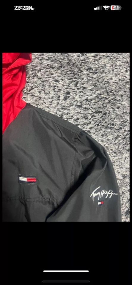 Tommy Hilfiger Herren Windbreaker Jacke Größe M in Brilon