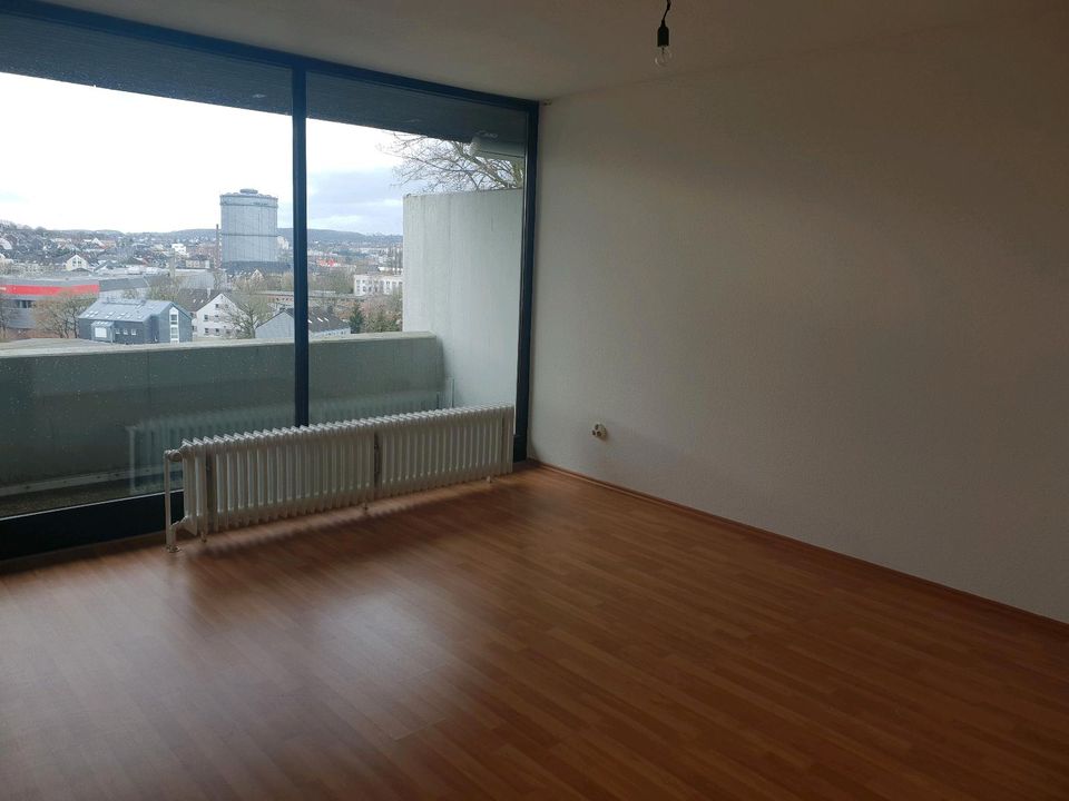schöne 2 Zimmer Wohnung mit Balkon und toller Aussicht in Wuppertal