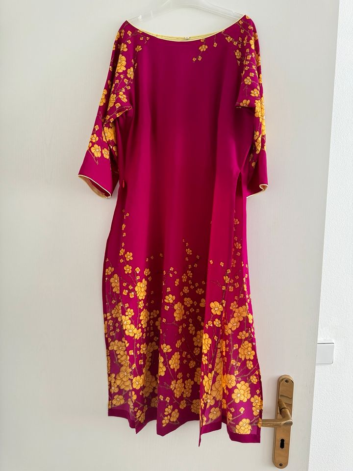 Seidenkleid Ao dai in Berlin