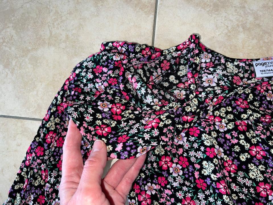 Gr.158/164: 2x Mädchen Langarmshirt Top Schulterfrei Crinkle in Obing