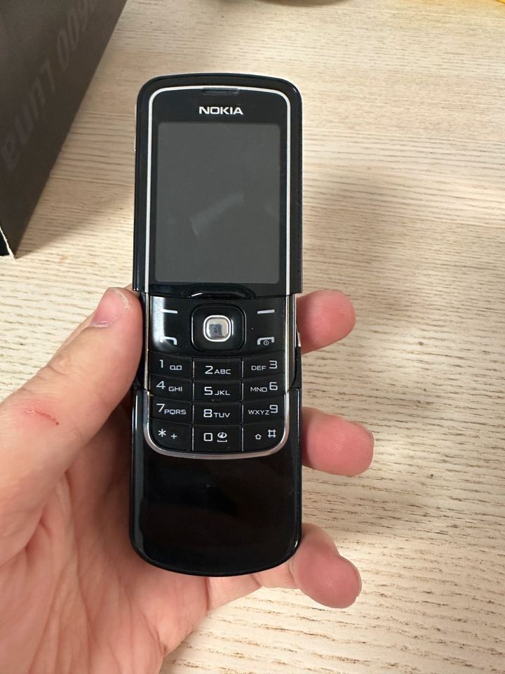 Nokia 8600 luna in Asperg