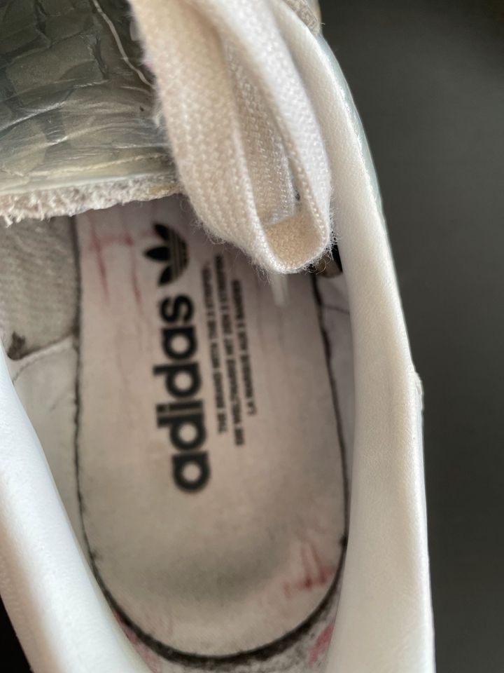 Adidas Superstar low leather Silber Gr: 6,5 Sneaker in Essen