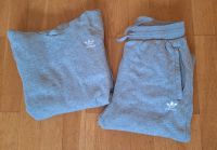 Trainingsanzug Adidas grau Hoodie und Hose Größe  158 Hessen - Hainburg Vorschau