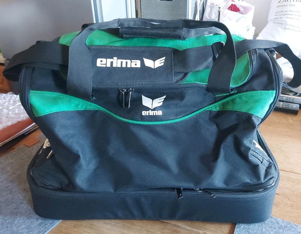 Erima Sporttasche Fussballtasche Reisetasche schwarz grün Vintage in Mainburg