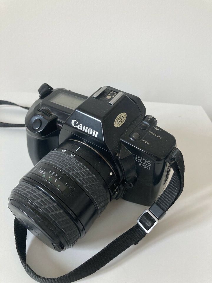 Canon eos 650 analog mit Objektiv in Homburg