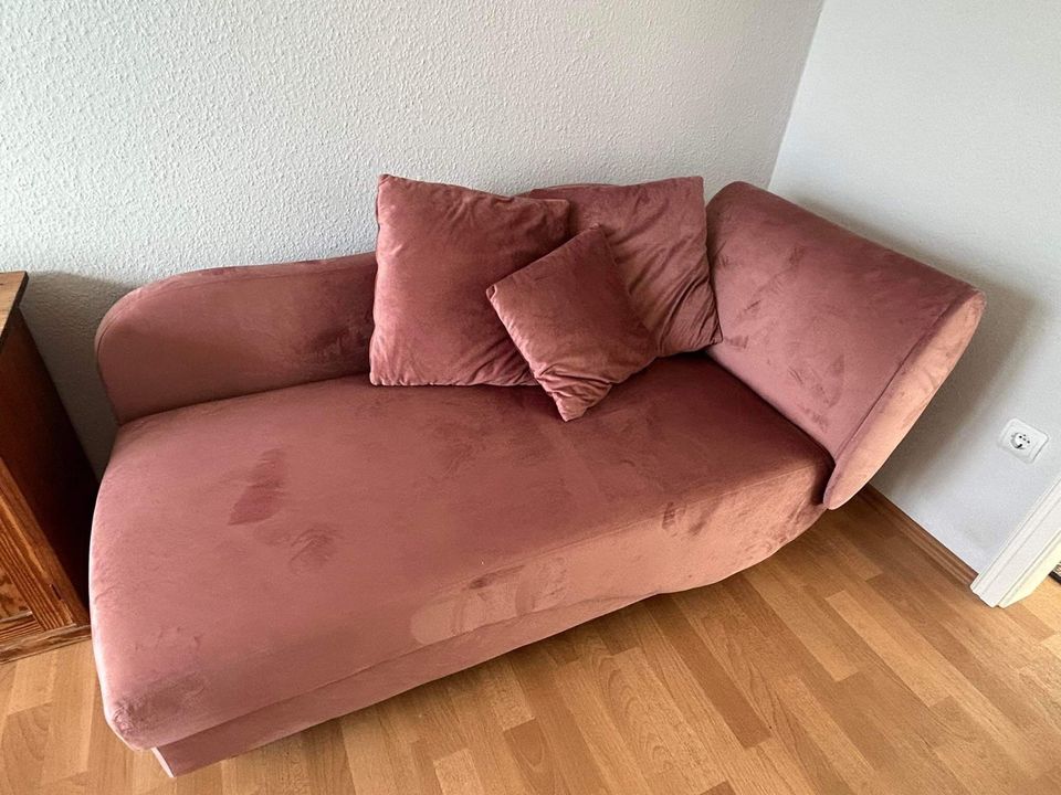 Chaiseloungue / Sofa / Couch mit Schlaffunktion in Heddesheim