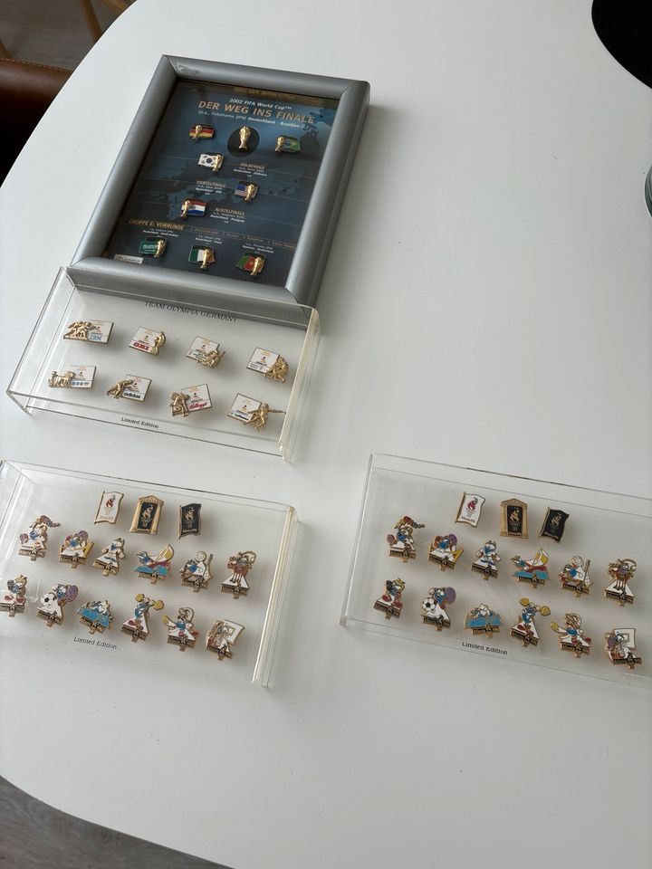 PIN Sets - Sammlerstücke / Olympia / FIFA / Limited Editon in Berlin