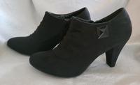 Stiefeletten  Gr. 40   schwarz Nordrhein-Westfalen - Fröndenberg (Ruhr) Vorschau