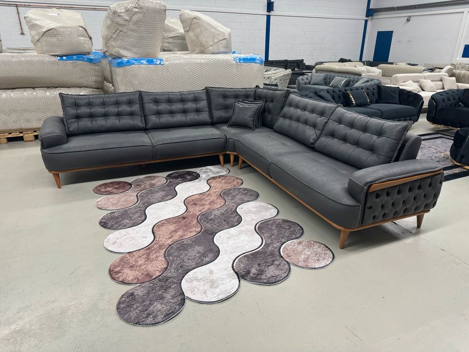 Sonderpreise auf Lagerware und Couch - Sets ***BITTE MEINE ANDEREN ANZEIGEN ANSCHAUEN*** (Ausstellungsstücke) und exklusive Rabatte. QMLager Chesterfield Chester Sofa Sessel Bett Funktion in Ursensollen