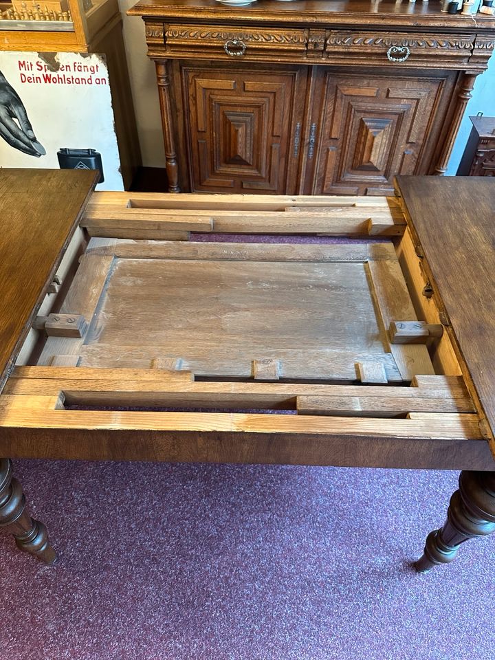 antiker Gründerzeit Tisch ausziehbar guter Zustand in Aschersleben