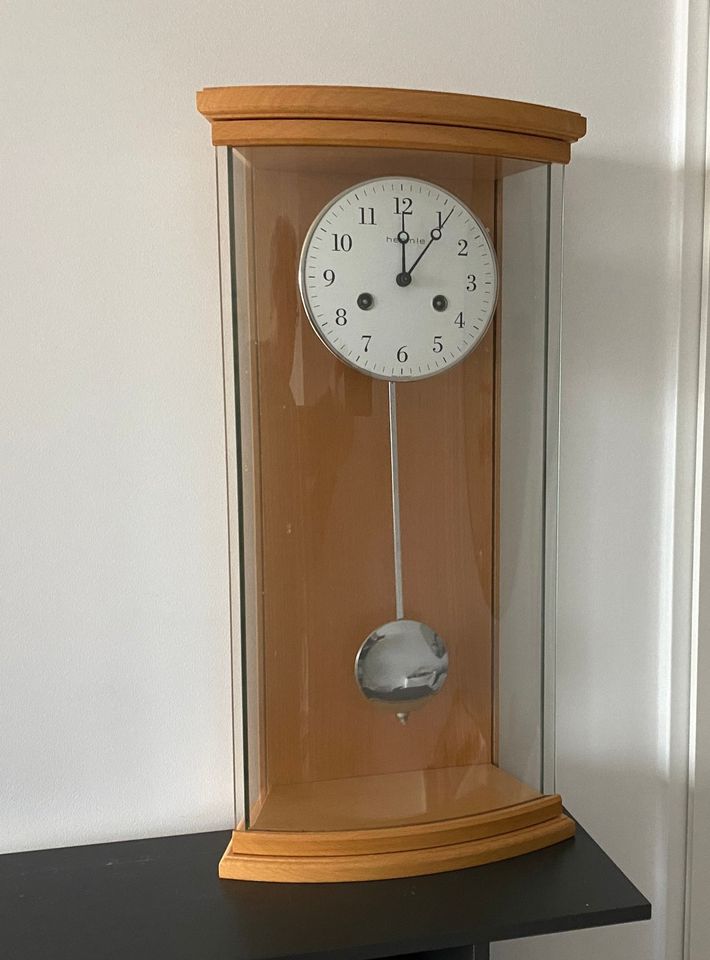 Regulator Hermle Wanduhr Pendeluhr Glas Design modern Pendel Uhr in Düsseldorf