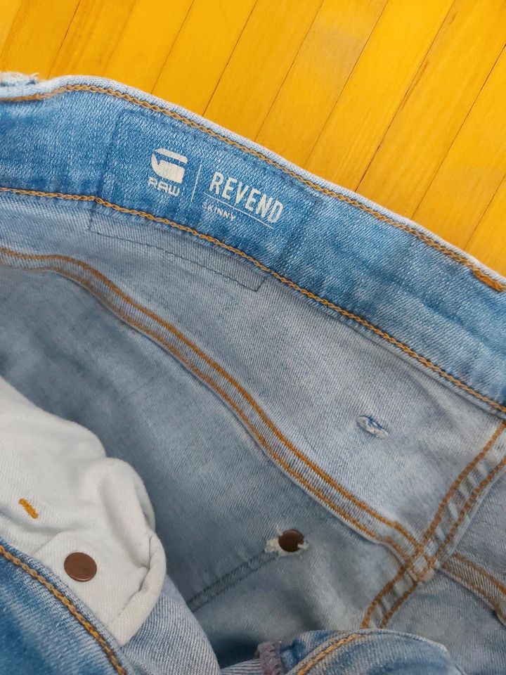 Jeans Gr. 34 30 in Leinach