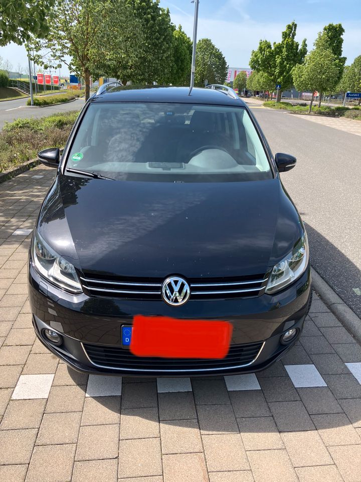 VW Touran 1,4 TSI  140 PS  Kombi  Benzin  Navi  Klima  LM Dezent in Wertheim