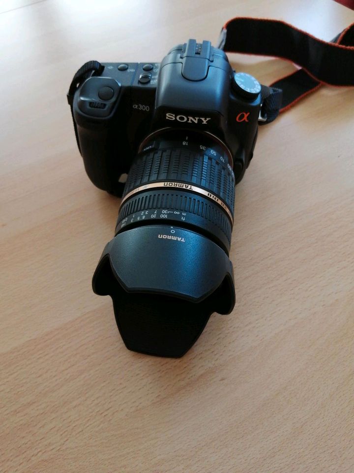 Sony alpha 300 Spiegelreflexkamera inkl. Objektiv in Rostock