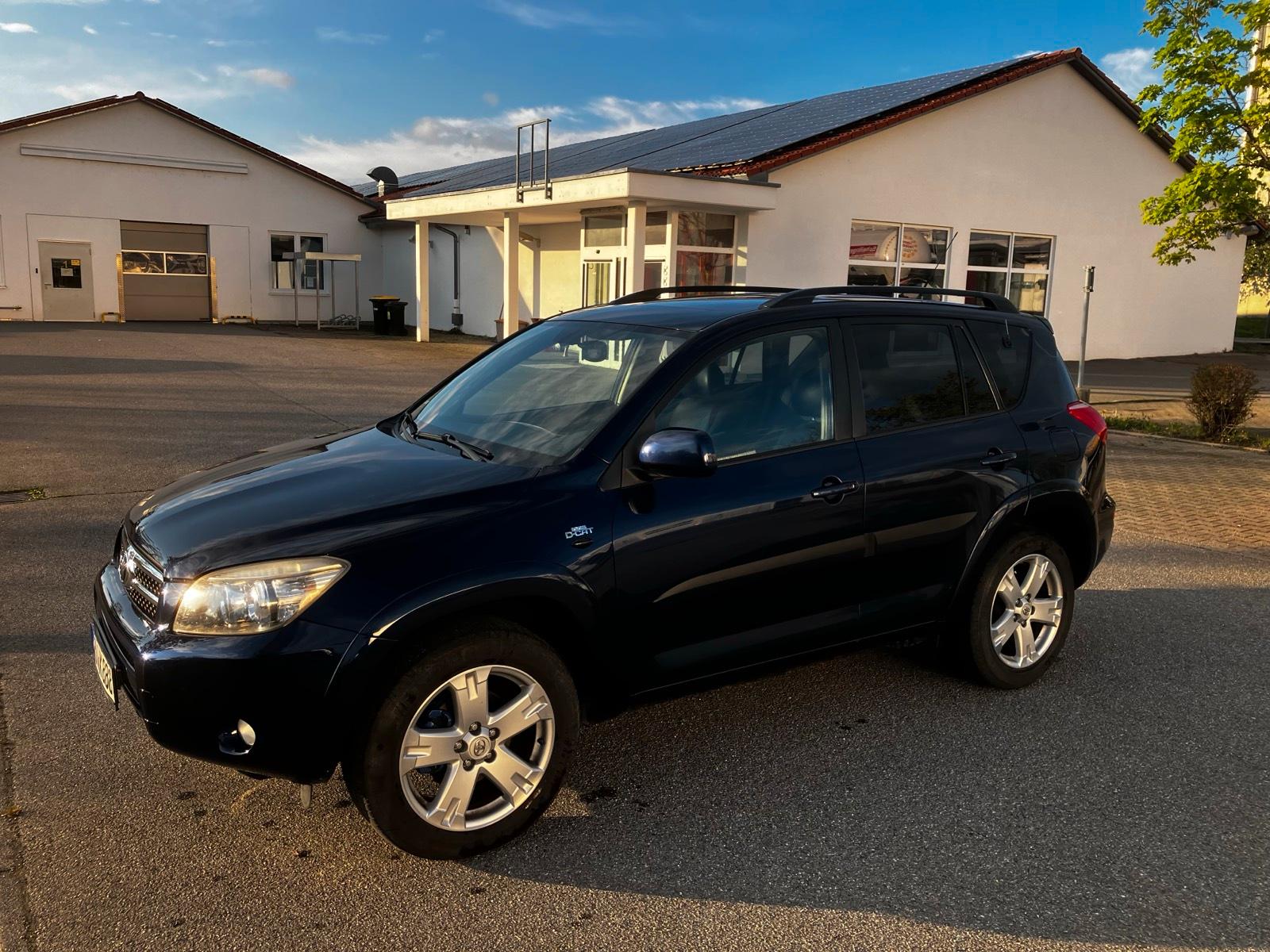 Abbildung des Autos Toyota RAV4