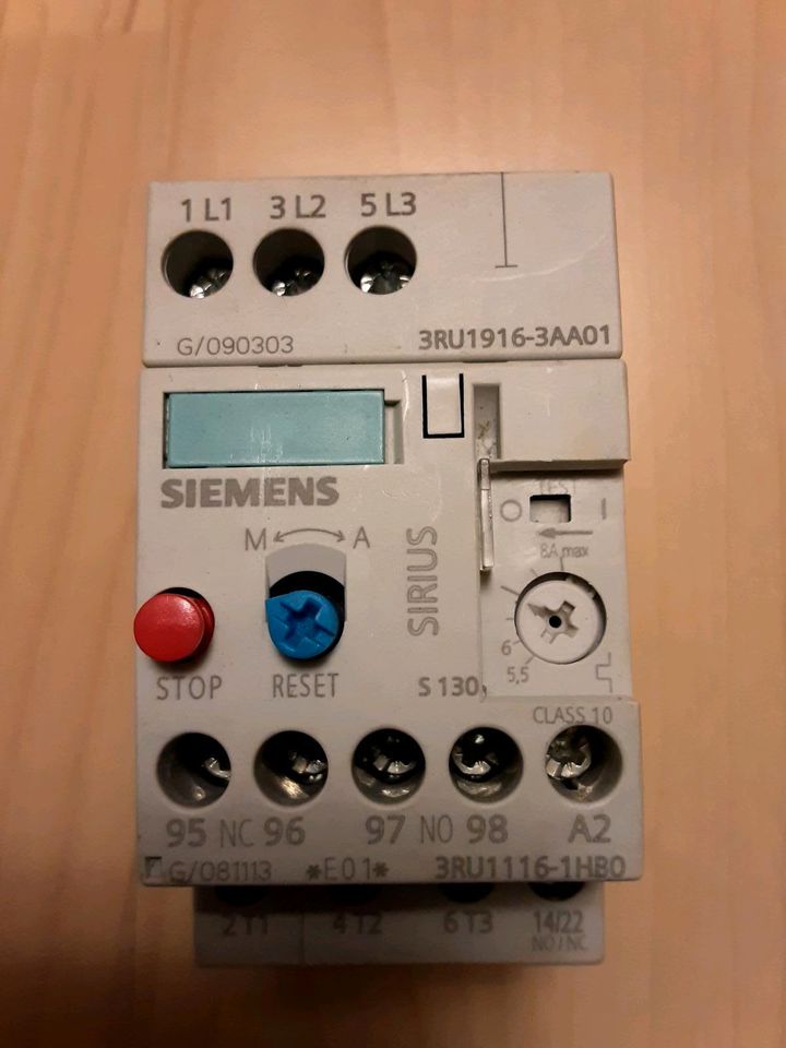 Siemens 3RU1116-1HB0 Überlastrelais  Mit Anschlussträger 3RU1916 in Ravensburg