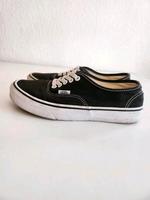 Vans Authentic Schuhe Gr. 40 Schwarz weiß Skater Turnschuhe Berlin - Spandau Vorschau