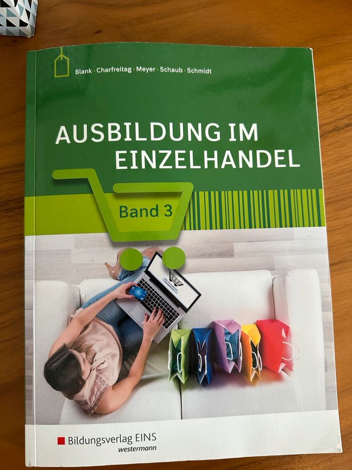 Ausbildung im Einzelhandel Buch in Niederkassel