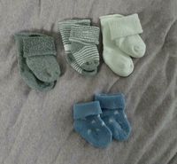 4 Paare dicke Socken, Größe 0-3 Monate Niedersachsen - Bad Zwischenahn Vorschau