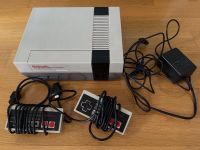 Nintendo NES Konsole 1985 vintage grau 2 kontroller München - Au-Haidhausen Vorschau