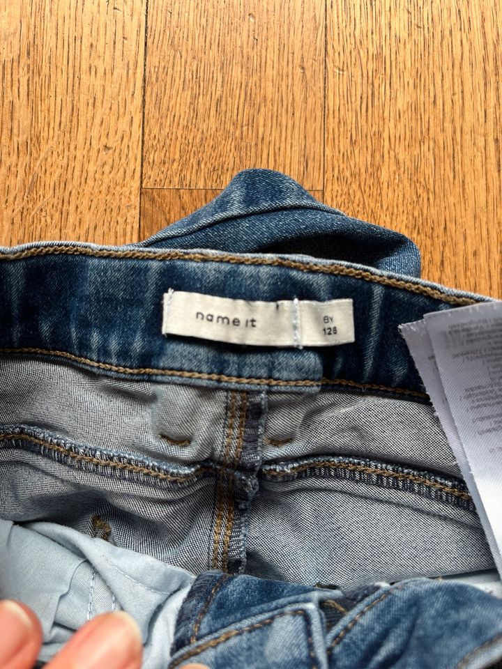 Jeans Mädchen „name it“ schmal stretch 128 in Berlin