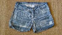 Kurze Jeans, Shorts, Kurze Hose, blau, bunt Berlin - Charlottenburg Vorschau