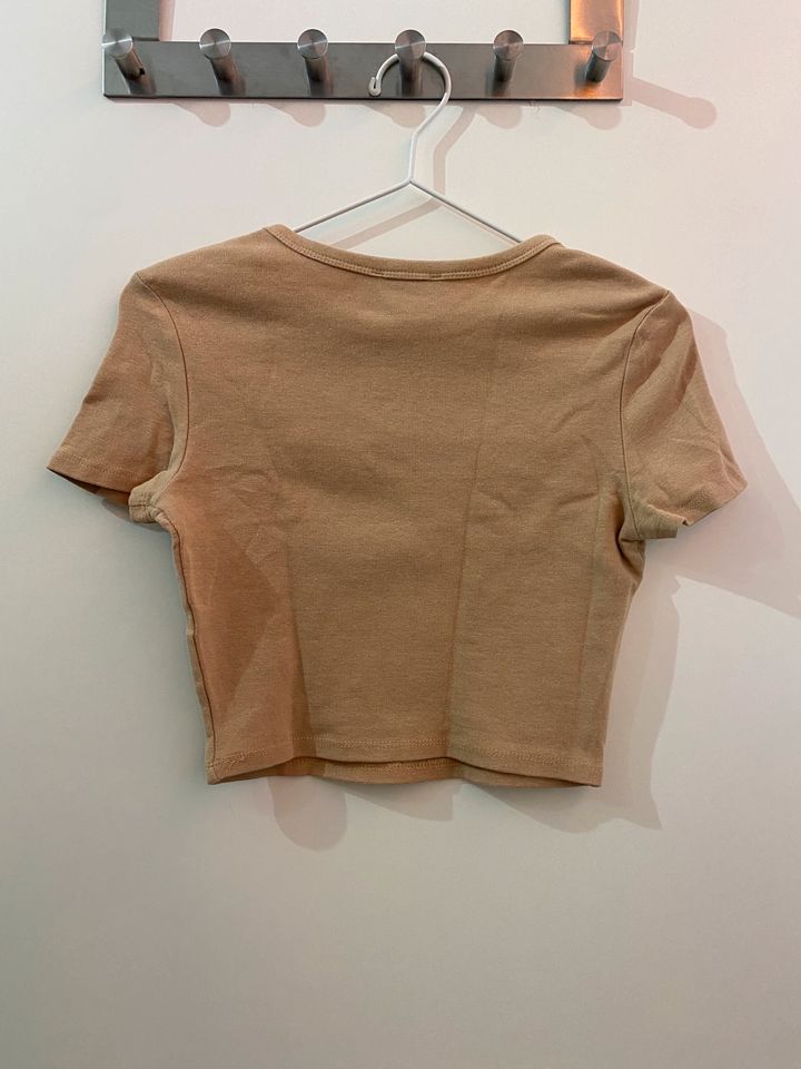 Zara cropped Tshirt Shirt Oberteil Gr. S beige in Düsseldorf