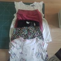 Sommertextilien MÄDCHEN Gr. 110 - 3 Hosen, kurz + 2 Shirts Saarland - Schwalbach Vorschau