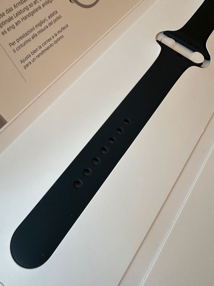 Apple Watch Series 7, 45 mm, Midnight Aluminium in Freiberg am Neckar