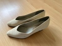 Schuhe Pumps beige Gold Leder Größe 5 38 Gino Ventori Baden-Württemberg - Karlsbad Vorschau