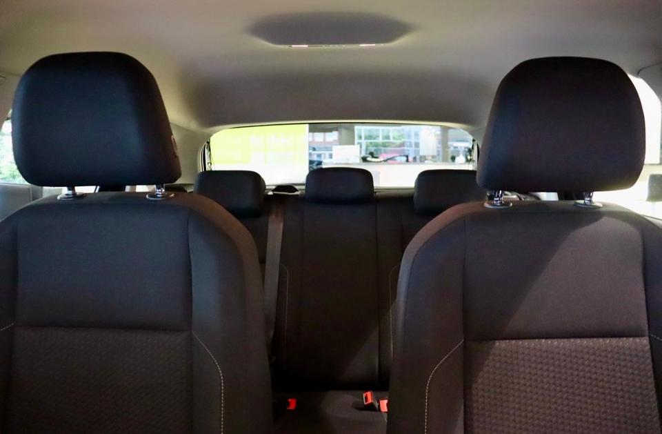 Volkswagen Polo VI Comfortline TGI*KLIMAAUT*NAVI*LED*PDC*BC in Troisdorf