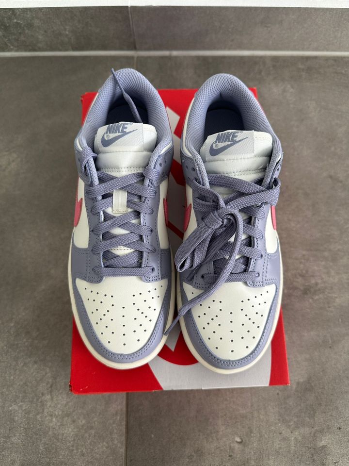 Nike Dunk Low Indigo Haze EU 37,5 / US 6,5W DD1503-500 in Saarlouis