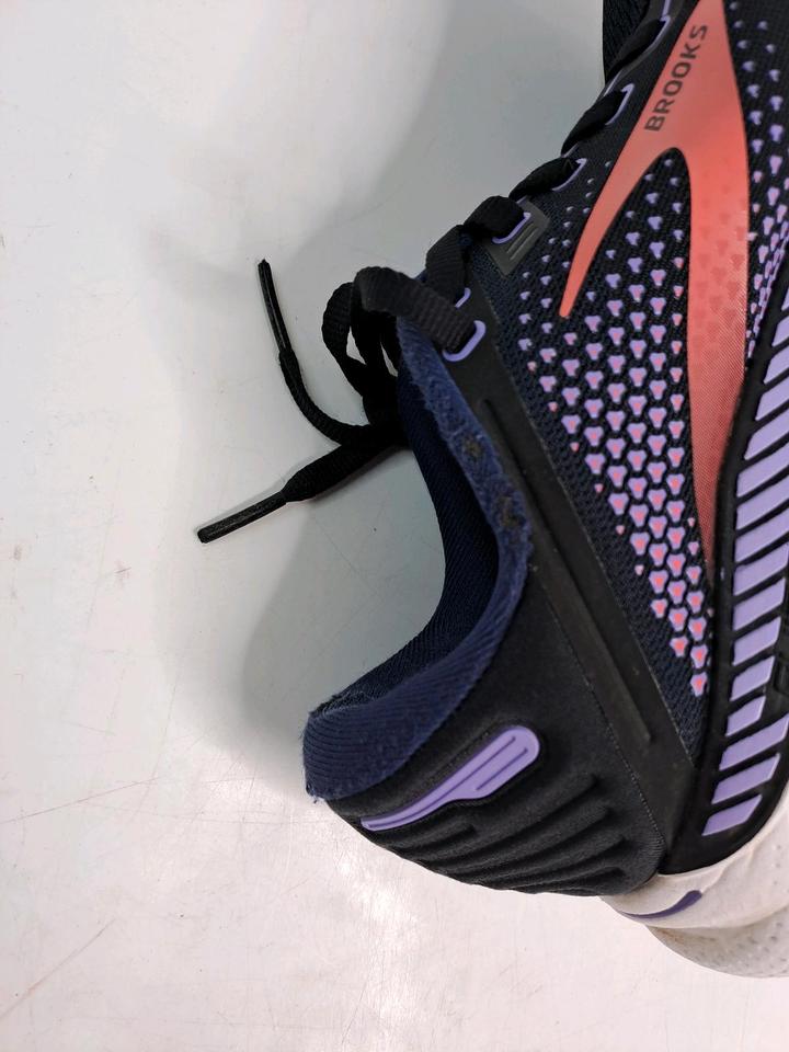 Brooks Adrenaline Gts 22 Medium B Damen Laufschuhe Schuhe 40.5 in Mühlacker
