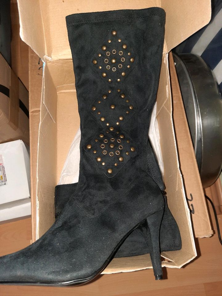 Stiefel Gr. 37 "City Walk" Schwarz in München - Moosach | eBay  Kleinanzeigen ist jetzt Kleinanzeigen