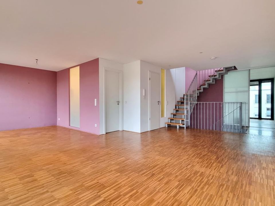 MODERN UND INDIVIDUELL. Schicke MAISONETTE-WOHNUNG im EUROPAVIERTEL in Wiesbaden