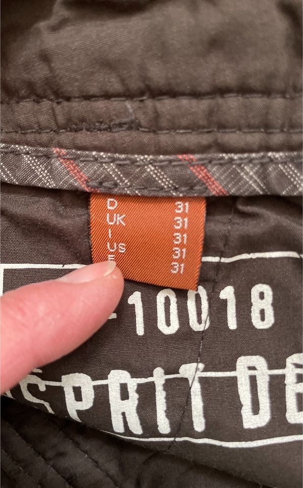 31 S 46 Kurze Hose Esprit Männerhose neu in Höxter