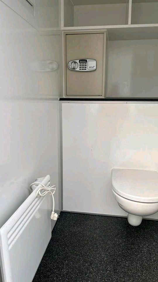 Toilettenwagen Toilettenanhänger WC wagen mieten Verleih in Rastede