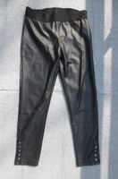 Kunstimitathose Lederimitat neuwertig Hose Gr. M 42 schwarz Schleswig-Holstein - Jarplund-Weding Vorschau