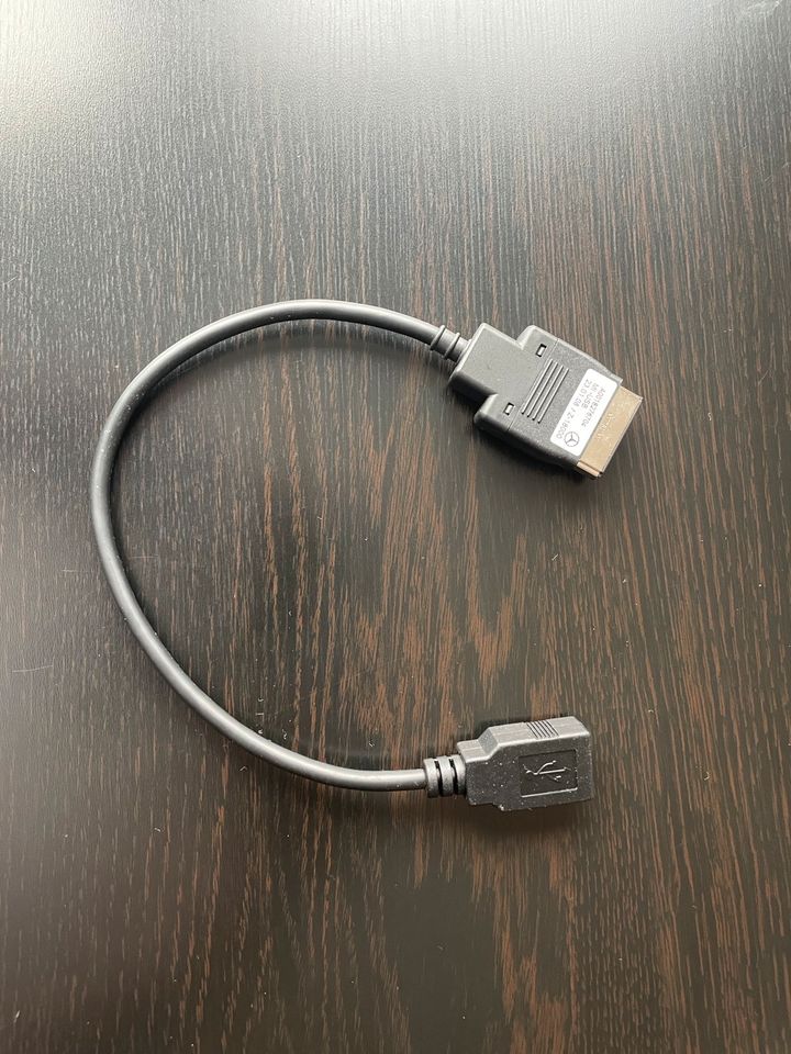 Original Mercedes Benz C Klasse W204 USB Kabel Adapter MI -USB in Göppingen