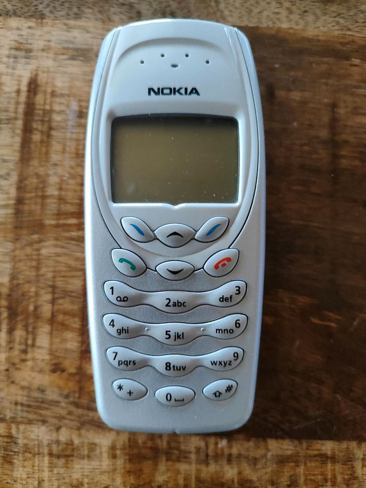 3x Nokia Handy 3210, 3410 u.6610i in Netphen